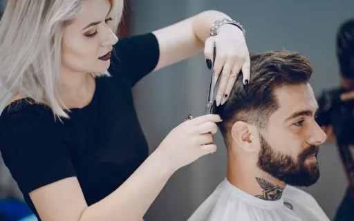 Mikor érdemes frissíteni a frizurádat?
