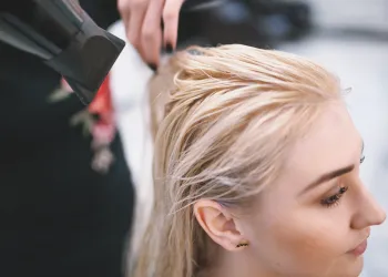 Szőkítés és árnyalás - Eisinger Salon
